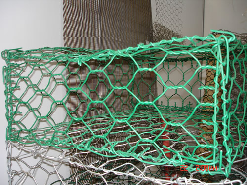 Vinyl Coated Chicken Netting Cages